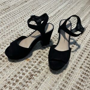 Chinese Laundry chunky high heel